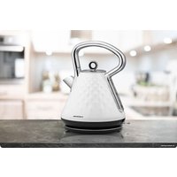 Электрический чайник Berdsen BD-700 (белый)