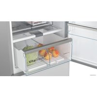 Холодильник Bosch Serie 8 VitaFresh Plus KGN39LW32R