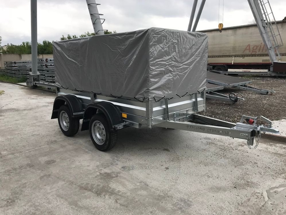 Двухосный прицеп AvtoS A25M2B (2500x1300x300, R13, ресс. AL-KO, тент 400 мм)