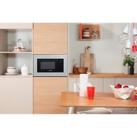 Микроволновая печь Indesit MWI 120 SX