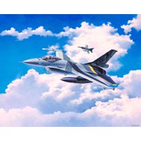 Сборная модель Revell 03905 Многоцелевой истребитель F-16 Mlu