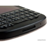 Телефон BlackBerry Q10