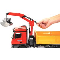 Автомобиль с краном Bruder Mercedes-Benz Arocs Construction truck with accessories 03651