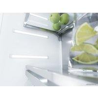 Однокамерный холодильник Miele K 2801 Vi