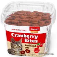 Лакомство для кошек Sanal Подушечки с клюквой и курицей для стерилизованных кошек 75 г