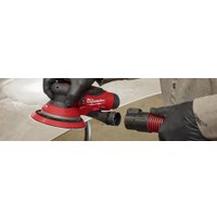 Эксцентриковая шлифмашина Milwaukee M12FROS5-0 4933493650 (без АКБ)