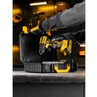 Дрель-шуруповерт Denzel CDH-BL-20 (с 2-мя АКБ, кейс)