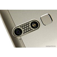 Телефон ZTE Axon Mini Gold