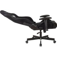 Игровое (геймерское) кресло Бюрократ Knight Outrider (черный Light-20)