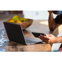 Телефон Razer Phone (черный)