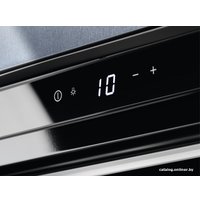 Винный шкаф Electrolux KBW5X