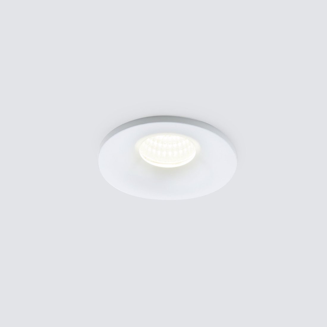 

Точечный светильник Elektrostandard 15270/LED 3W WH (белый)