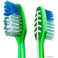 Зубная щетка Colgate Эксперт Чистоты (1 шт)