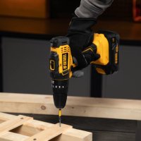 Ударная дрель-шуруповерт Denzel CID-18-02BM 26135 (с 2-мя АКБ, кейс)