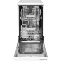 Отдельностоящая посудомоечная машина Indesit DSFC 3T117