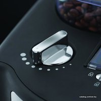 Капельная кофеварка Russell Hobbs 20060-56