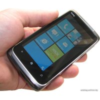 Телефон HTC 7 Surround