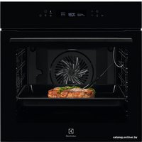 Электрический духовой шкаф Electrolux EOE7P31Z