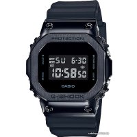 Наручные часы Casio G-Shock GM-5600B-1