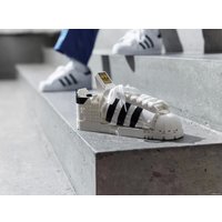 Конструктор LEGO 10282 Кроссовки adidas Originals Superstar