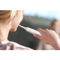 Электрическая зубная щетка Philips HX9911/27