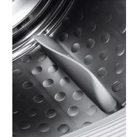Сушильная машина Electrolux CycloneCare ProSteam 900 EW9HS289SP
