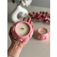 Ароматическая свеча Gentle Art Свинка Пихта Фрейзера (розовый, деревянный фитиль)