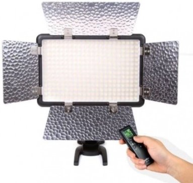 

Лампа Godox LED308W II накамерный