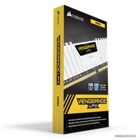 Оперативная память Corsair Vengeance LPX 2x16GB DDR4 PC4-21300 [CMK32GX4M2A2666C16W]