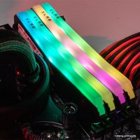 Оперативная память PNY XLR8 Gaming Epic-X RGB 16GB DDR4 PC4-25600 MD16GD4320016XRGB