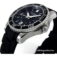 Наручные часы Victorinox Maverick 241698