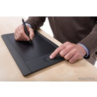 Графический планшет Wacom Intuos Pro Medium (PTH-651)