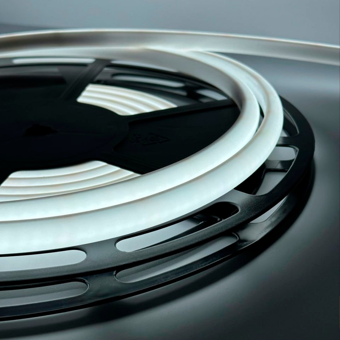 

Светодиодная лента GS star 2835 Neon 180-24 4000-4500K