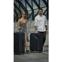 Чемодан-спиннер Solier STL2240 (M, черный/зеленый)