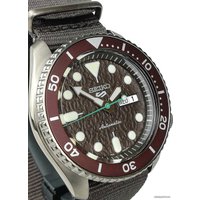 Наручные часы Seiko 5 Sports SRPD85K1