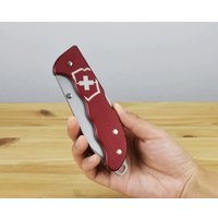 Складной нож Victorinox Evoke Alox 0.9415.D20 (красный)