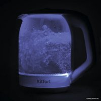 Электрический чайник Kitfort KT-6169