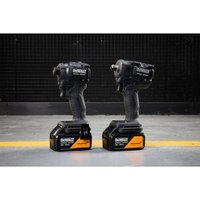 DeWalt DCK2224MP2T-QW (винтоверт, гайковерт, 2 АКБ, кейс)