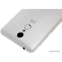 Телефон ZTE Blade X5