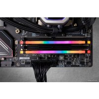 Оперативная память Corsair Vengeance PRO RGB 2x8GB DDR4 PC4-32000 CMW16GX4M2Z4000C18
