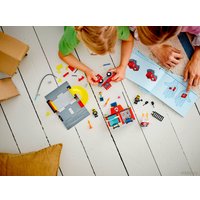Конструктор LEGO City 60375 Пожарная часть и пожарная машина