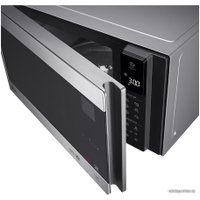 Микроволновая печь LG MS2595CIS