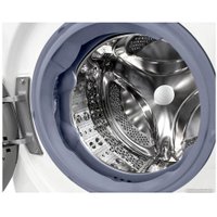 Стиральная машина LG Vivace V500 slim Steam F2WV5N8S0E