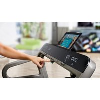 Электрическая беговая дорожка Technogym MyRun