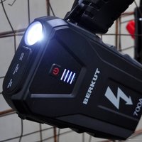 Портативное пусковое устройство Беркут JSL-15000