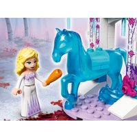 Конструктор LEGO Disney Princess 43209 Ледяная конюшня Эльзы и Нокка