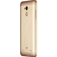 Телефон ZTE Blade V7 Lite Gold
