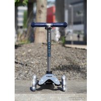 Трехколесный самокат Micro Mini Micro Deluxe Flux LED (синий)