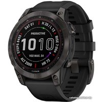 Умные часы Garmin Fenix 7 Sapphire Solar (серый карбон/черный)