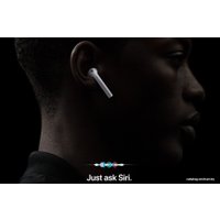 Наушники Apple AirPods 2 в зарядном футляре